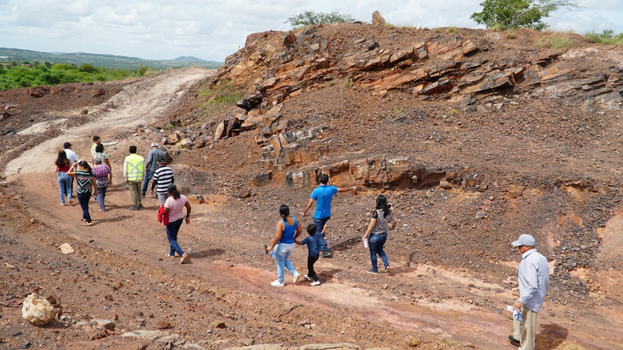 Leia mais sobre o artigo Programa de Visitas: moradores da Lagoa da Cruz e Pixilinga conhecem a MVV