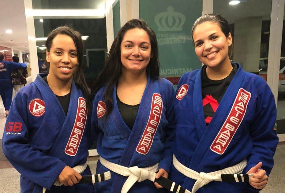 Leia mais sobre o artigo Ela ama Muay Thai, Jiu Jitsu e corrida de rua. De quem estamos falando?