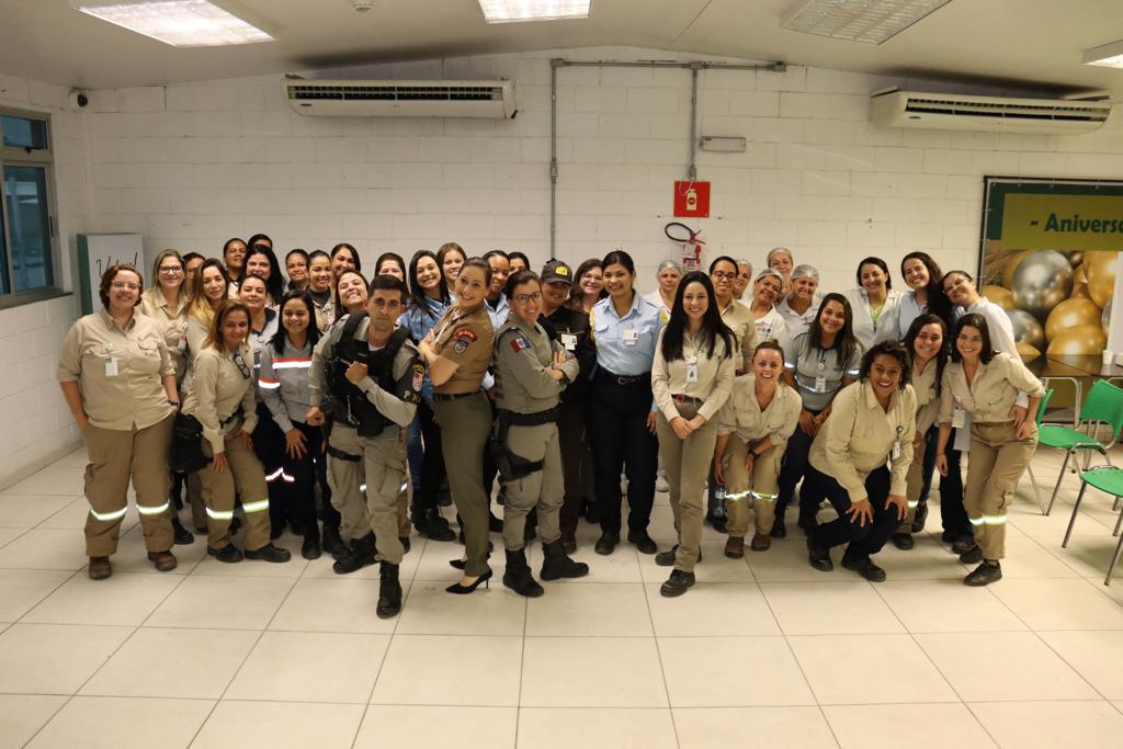 Leia mais sobre o artigo Agosto Lilás: palestra especial da Patrulha Maria da Penha para nossas empregadas