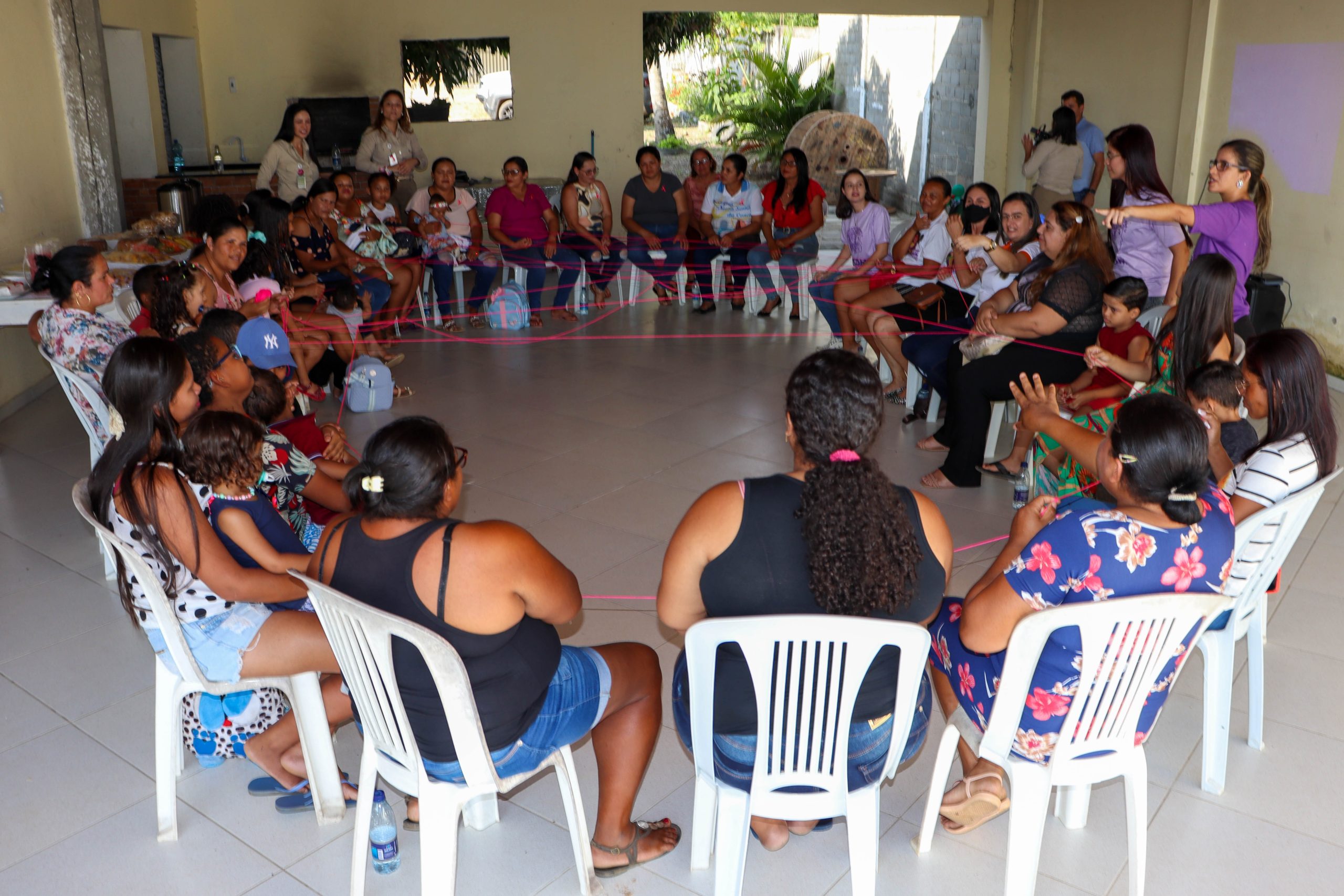 Leia mais sobre o artigo Projeto “Roda Com Elas na Comunidade” realiza novo encontro com a temática Outubro Rosa